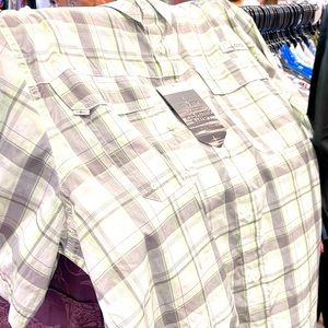 Men’s shorts sleeve shirt